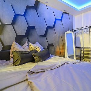 Budget Zimmer mit Kingsize-Bett